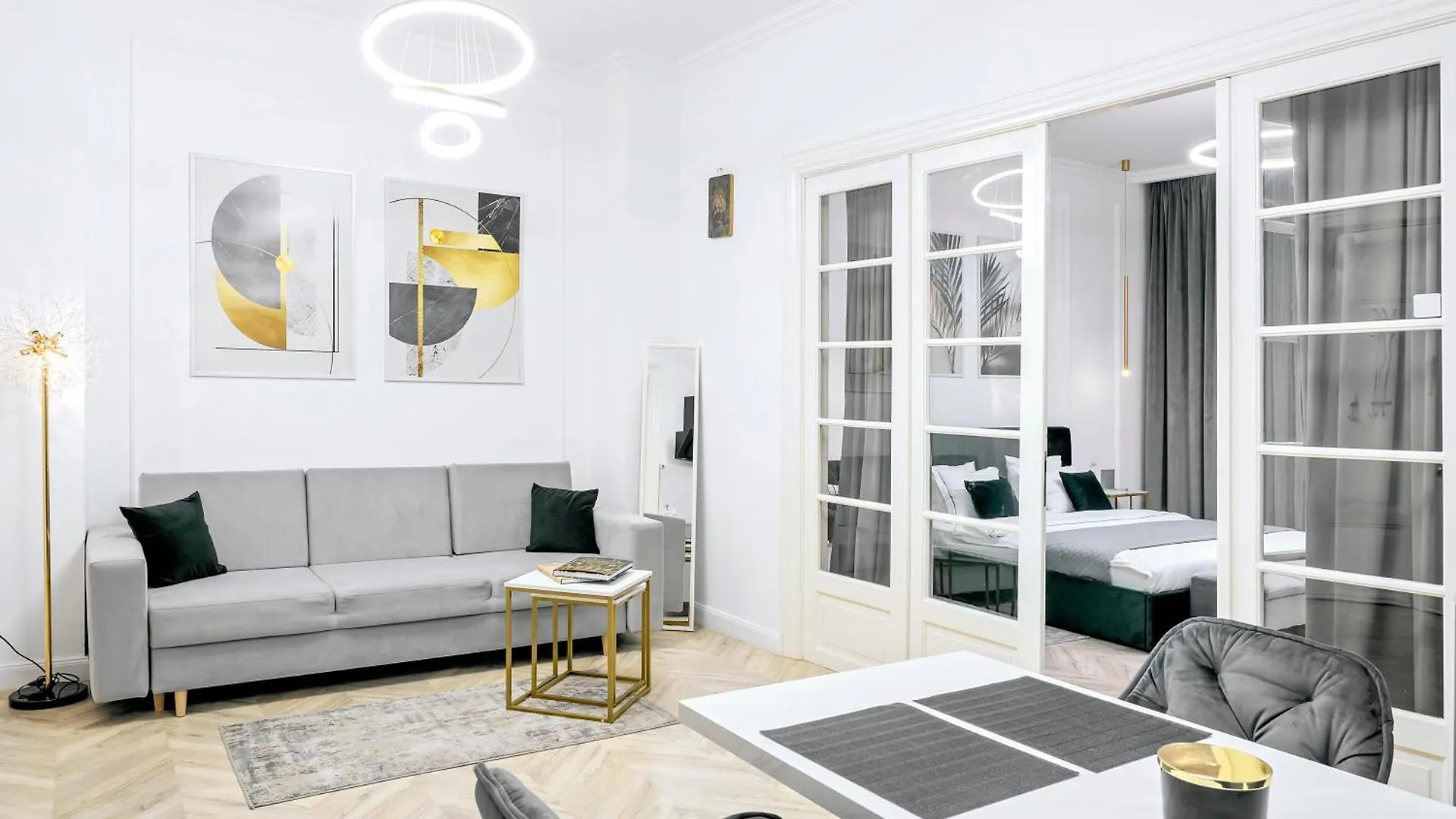 High Ceilings Apartments Bucharest Garden - Parking Romania